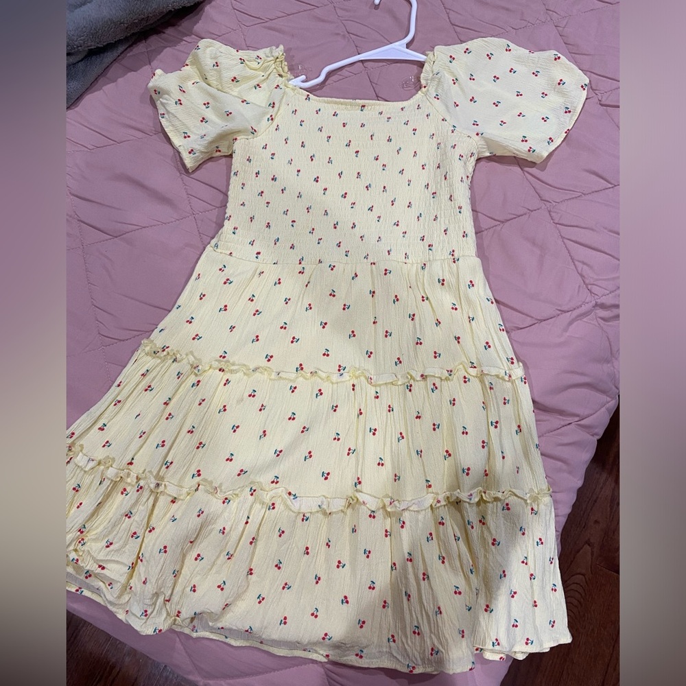 Girls dress